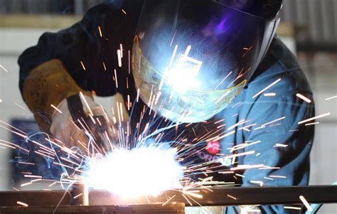 metal fabrication and welding limited|difference between fabricator and welder.